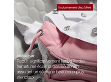 Charger l&#39;image dans la galerie, Un gros plan montre un sweat à capuche rose avec une fermeture éclair.
