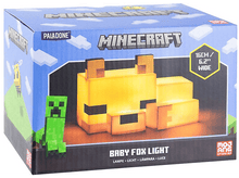 Charger l&#39;image dans la galerie, Boîte d&#39;une Baby Fox Light, une lampe sur le thème de Minecraft avec un jouet Creeper sur le côté.
