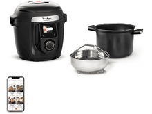 Charger l&#39;image dans la galerie, Un robot de cuisine Moulinex noir avec une marmite noire et un cuiseur vapeur argenté.
