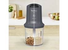 Charger l&#39;image dans la galerie, Robot culinaire gris et transparent rempli d&#39;amandes et d&#39;aliments hachés. Marque Moulinex.
