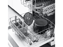 Charger l&#39;image dans la galerie, Un lave-vaisselle est chargé de vaisselle, y compris une casserole noire et un panier métallique.
