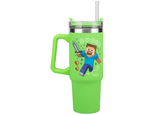 Charger l&#39;image dans la galerie, Un gobelet Minecraft vert avec un personnage de Steve et une paille.

