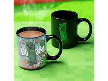 Charger l&#39;image dans la galerie, Deux mugs Minecraft, l&#39;un avec un visage de Creeper et l&#39;autre avec un design de Creeper, tous deux avec des anses noires.
