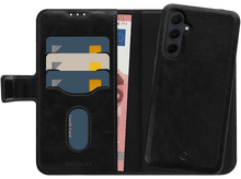 Charger l&#39;image dans la galerie, Coque de téléphone noire avec cartes de crédit et argent visibles. Un téléphone à droite.
