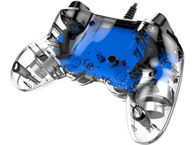 Charger l&#39;image dans la galerie, Manette de jeu transparente avec des composants internes bleus, des circuits visibles et du câblage.
