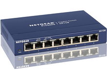 Charger l&#39;image dans la galerie, Un commutateur réseau bleu et noir. Il possède 8 ports et du texte sur le dessus.
