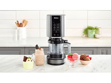Charger l&#39;image dans la galerie, Machine à crème glacée Ninja avec de la glace et des desserts.
