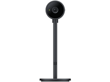 Charger l&#39;image dans la galerie, Une webcam noire sur pied, avec une lumière verte, sur fond blanc.
