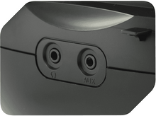 Charger l&#39;image dans la galerie, Gros plan de deux prises audio avec l&#39;étiquette AUX et un symbole oméga.
