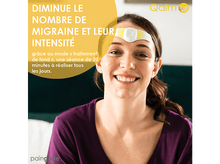 Charger l&#39;image dans la galerie, Femme avec bandeau souriante, texte en français sur la réduction des migraines.
