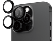 iPhone avec protecteurs d'objectif, trois protecteurs d'objectif, fond noir, accessoires de téléphone.