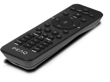 Charger l&#39;image dans la galerie, Télécommande noire sur une surface réfléchissante. La marque PEAQ est visible.
