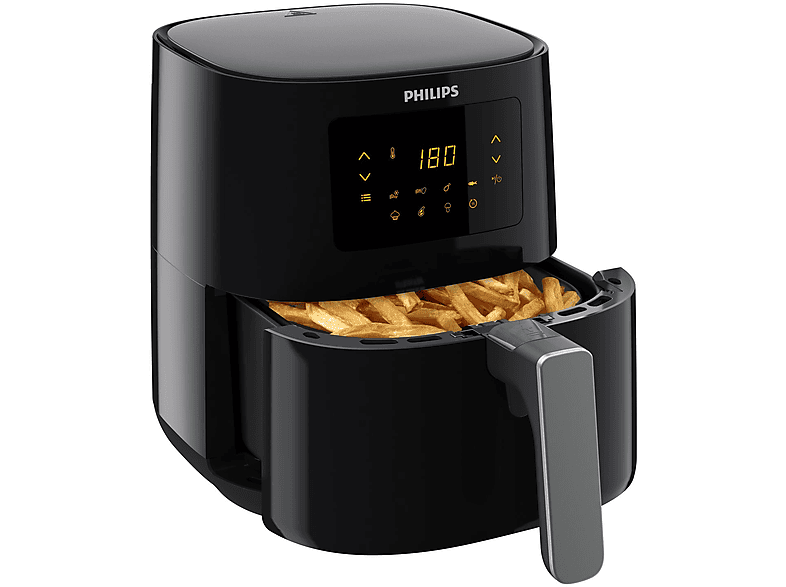 Friteuse à air noire avec des frites à l'intérieur du panier.