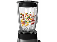 Charger l&#39;image dans la galerie, Un blender avec glace, fraises, mangue et menthe. La base noire a un panneau argenté.
