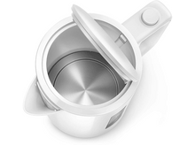 Charger l&#39;image dans la galerie, Bouilloire électrique blanche avec couvercle ouvert, montrant l&#39;intérieur.
