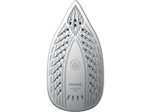 Charger l&#39;image dans la galerie, Vue de dessous d&#39;un fer à repasser blanc, avec trous à vapeur.
