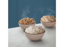 Charger l&#39;image dans la galerie, Trois bols de riz : blanc, complet et mélangé, sur surface en marbre.
