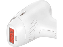 Charger l&#39;image dans la galerie, Un appareil d&#39;épilation Philips blanc, avec une zone d&#39;émission de lumière rouge, est présenté en angle.
