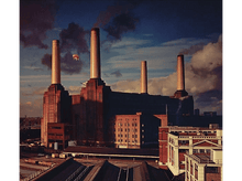 Charger l'image dans la galerie, Pochette d'album de Pink Floyd avec la Battersea Power Station et un cochon.
