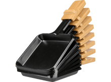 Charger l&#39;image dans la galerie, Ensemble de poêles à raclette noires avec des manches en bois.
