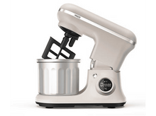 Charger l&#39;image dans la galerie, Sorbetière Princess beige avec bol argenté et accessoires noirs, fond blanc.

