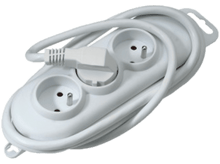 Charger l&#39;image dans la galerie, Multiprise blanche avec trois prises et un câble blanc enroulé. Deux prises visibles.
