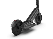 Charger l&#39;image dans la galerie, Trottinette électrique noire sur fond blanc. Détails : roues, repose-pieds, cadre avec PURE.
