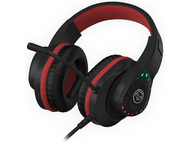 Casque de jeu noir et rouge avec un micro. Sur fond blanc.