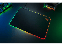 Charger l&#39;image dans la galerie, RAZER Tapis souris gamer FireFly V2 (RZ02-03020100-R3M1)
