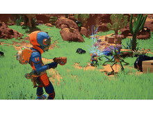 Charger l&#39;image dans la galerie, Scène de jeu vidéo : un personnage tire sur un ennemi dans un champ herbeux.
