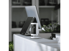 Charger l&#39;image dans la galerie, RING Caméra de sécurité intérieure/extérieure Plus Plug-in Blanc
