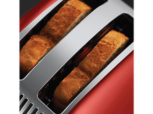 Charger l&#39;image dans la galerie, Grille-pain avec deux tranches de pain à l&#39;intérieur, gros plan, extérieur rouge.
