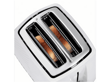 Charger l&#39;image dans la galerie, Grille-pain blanc avec deux fentes. Deux tranches de pain sont à l&#39;intérieur.
