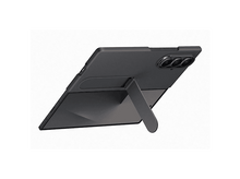 Charger l&#39;image dans la galerie, Un étui de tablette gris foncé avec un support est soutenu. L&#39;étui a un appareil photo à trois objectifs et un écran sombre. Fond blanc.
