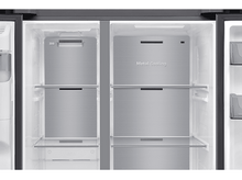 Charger l&#39;image dans la galerie, Intérieur d&#39;un réfrigérateur montrant des étagères. Des panneaux de refroidissement métalliques sont visibles.
