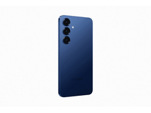 Charger l&#39;image dans la galerie, Le dos d&#39;un smartphone bleu avec trois objectifs, sur fond blanc.
