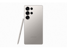 Charger l&#39;image dans la galerie, Vue arrière d&#39;un téléphone argenté clair. Stylo à gauche. Trois lentilles. Fond blanc.
