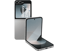 Un Samsung Galaxy Z Flip 6 argenté, partiellement ouvert. L