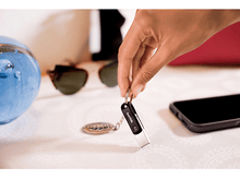 Charger l&#39;image dans la galerie, SANDISK iXpand Flash Drive Go 256 GB (183589)
