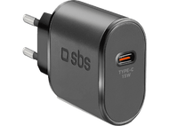 Chargeur SBS noir avec port Type-C et sortie 15W. A une forme carrée et une étiquette.