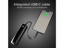 Charger l&#39;image dans la galerie, Batterie externe noire connectée à un téléphone en charge. 100% de charge.
