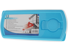 Charger l&#39;image dans la galerie, Un bac à glaçons bleu avec un couvercle et un contenu rouge visible, sur fond blanc.
