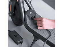 Charger l&#39;image dans la galerie, Ninebot by Segway KickScooter F25E
