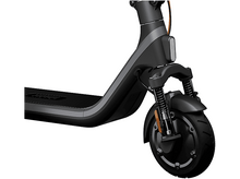 Charger l&#39;image dans la galerie, Roue avant d&#39;une trottinette électrique noire avec suspension.
