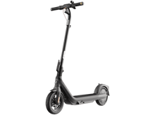 Charger l&#39;image dans la galerie, Trottinette électrique noire sur fond transparent. Roues et guidon visibles.
