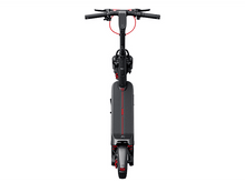 Charger l&#39;image dans la galerie, Trottinette électrique noire et rouge vue de dessus. Guidon rouge et repose-pieds.
