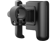 Charger l&#39;image dans la galerie, Support de téléphone de vélo noir. Le support est fixé à un guidon noir.
