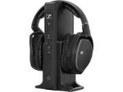 Casque Sennheiser noir sur un socle de chargement noir. Le socle a un bouton d'alimentation et un contrôle des basses.