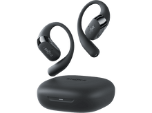 Charger l&#39;image dans la galerie, Écouteurs sans fil noirs avec étui de chargement. Les écouteurs ont une conception à crochet. Fond noir.
