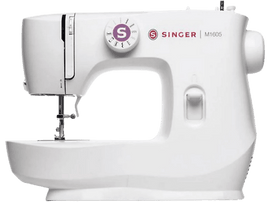 Machine à coudre Singer M1605 blanche. Machine à coudre avec une base et des détails blancs.